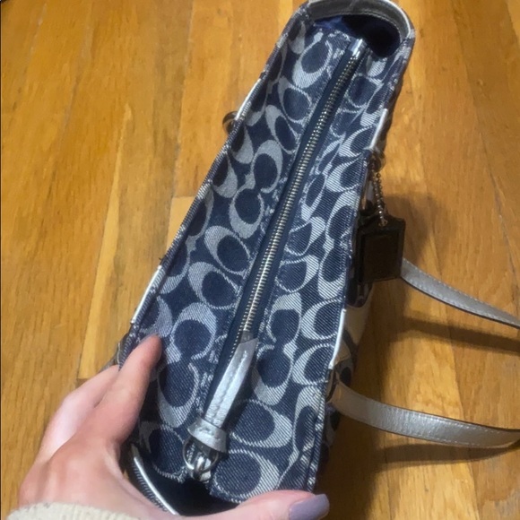 Coach Purse - Picture 5 of 9